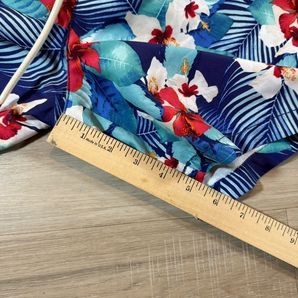 Tommy Bahama Bundle Swim Trunks All Over Print Size Large‎ Blue/White Lined - Picture 11 of 11